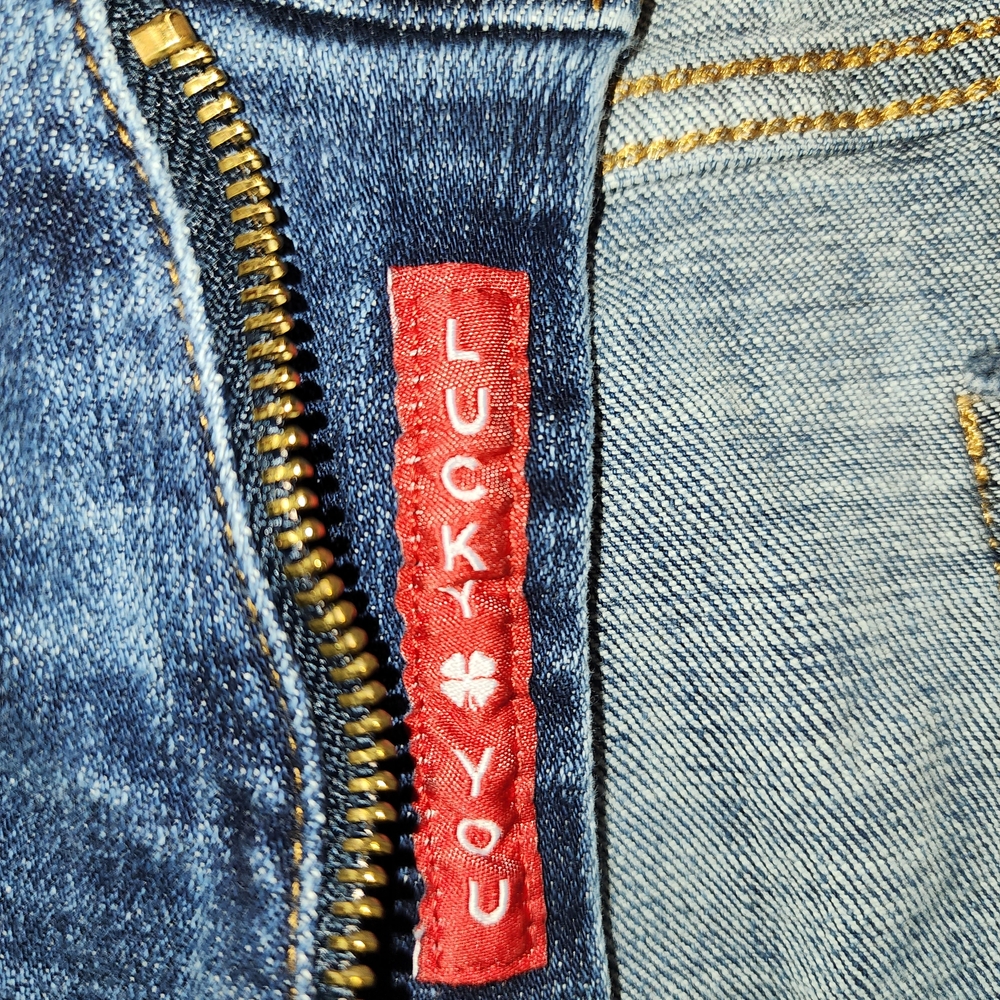 Lucky Brand Men's Classic Blue Denim 221 Straight Leg Jeans. Size 36/32. - Picture 6 of 8